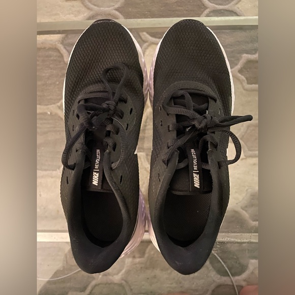 Gently worn Nike Revolution Sneakers - Picture 3 of 5